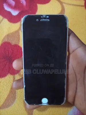 Apple iPhone 6s 32 GB Silver