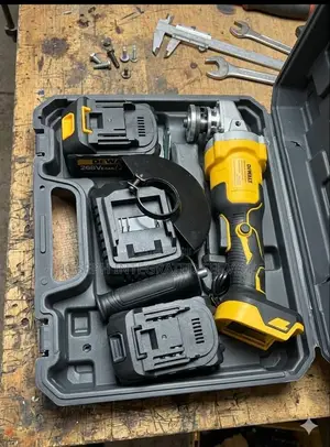 Cordless Brushless Angle Grinder Kit