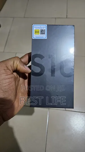 New Samsung Galaxy S10 128 GB Black