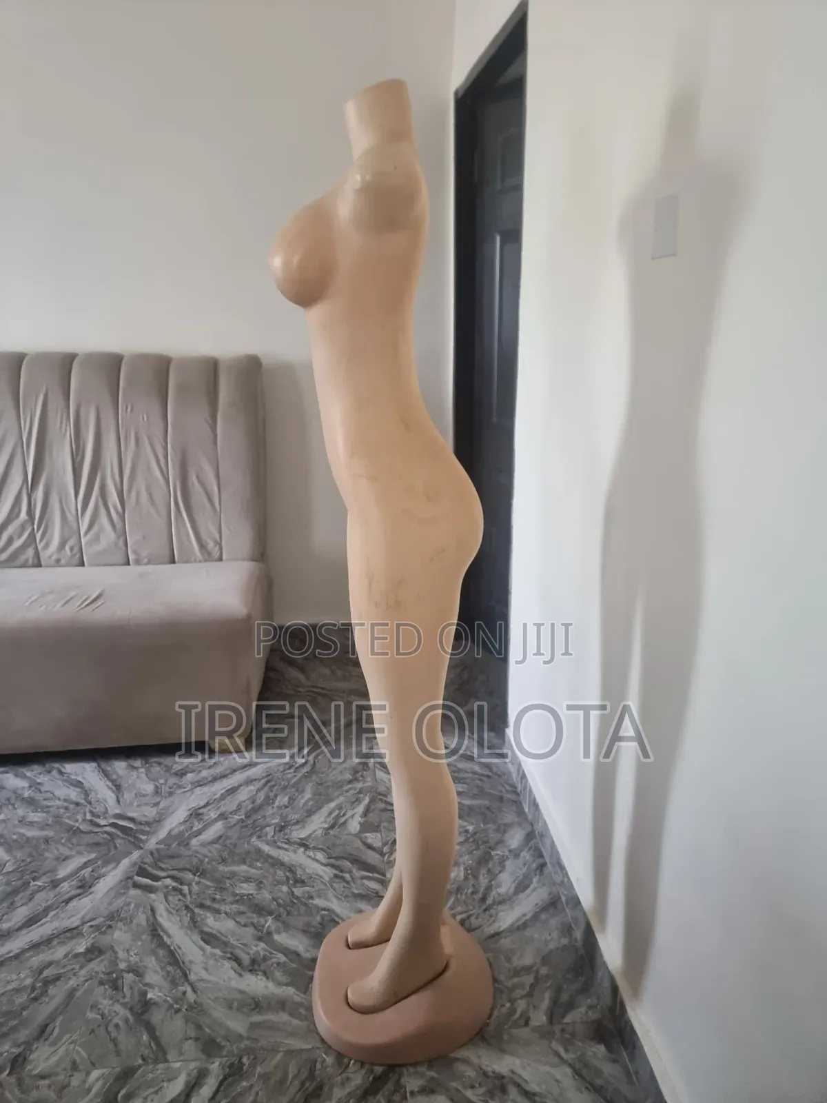 Mannequin.