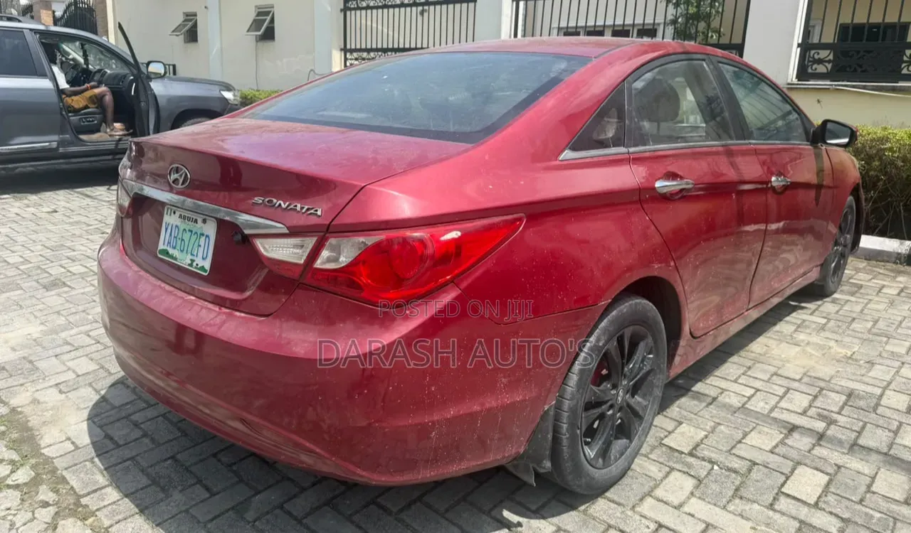 Hyundai Sonata 2012 Red