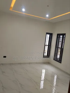 3bdrm Block of Flats in Katampe for sale
