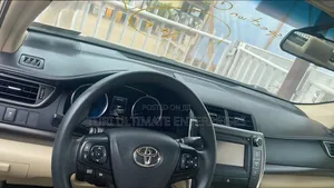 Toyota Camry 2017 Gold