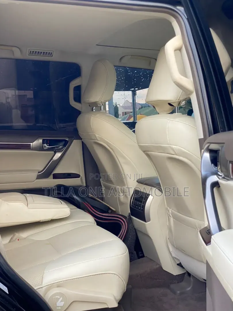 Lexus GX 460 2011 Black