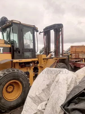 25 Tons Cat Forklift Foreign Used