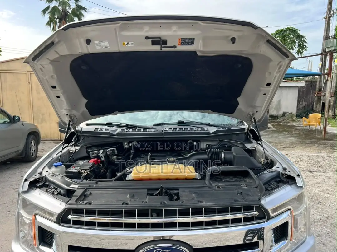 Ford F-150 2018 Silver