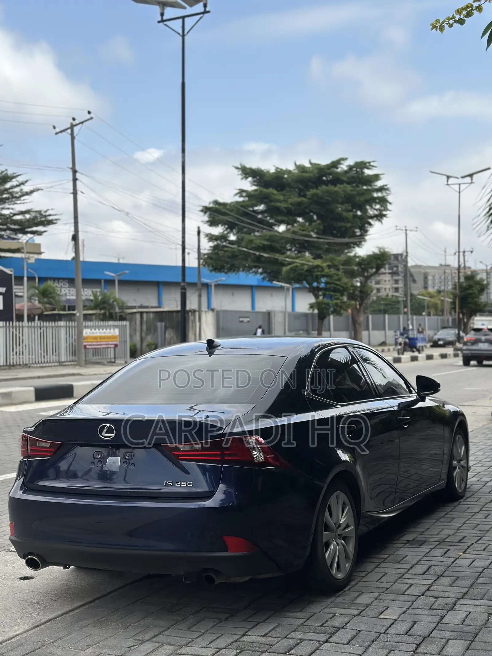 Lexus IS 250 2015 Blue