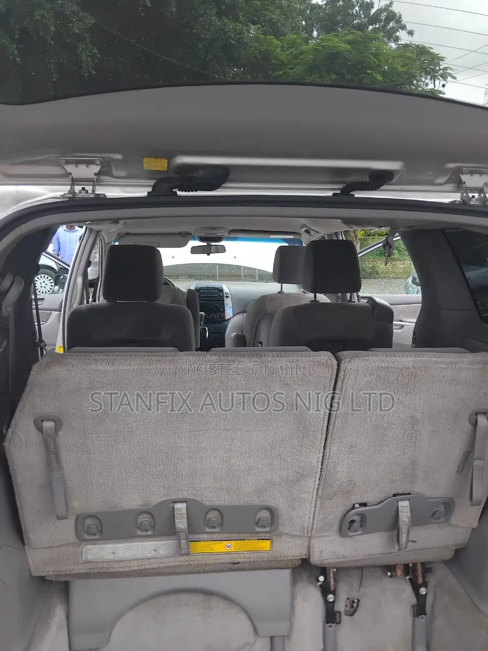 Toyota Sienna 2010 Silver