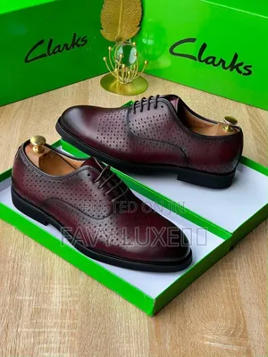 Clarks Men’s Burgundy Perforated Leather Derby Dress Shoes