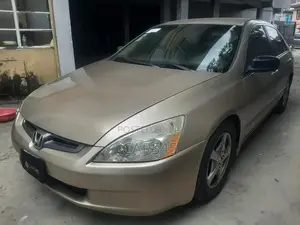 Honda Accord 2005 Gold