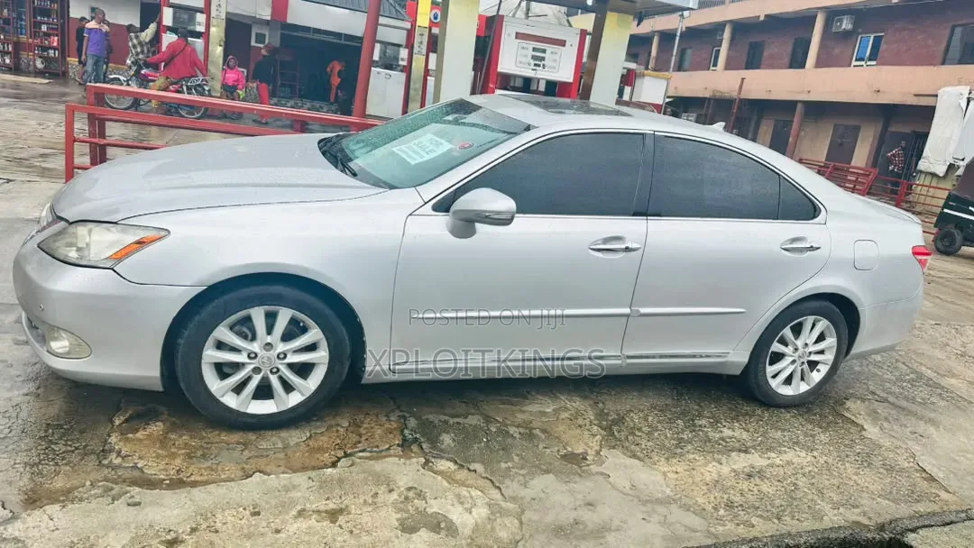 Lexus LX 570 2012 Silver