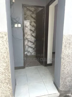 Deep Cleaning Services to Residential and Comm Clients.