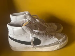 Nike Blazer Mid '77 Vintage Sneakers – Size 11