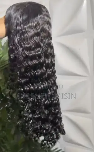 10-Inch Pixie Curls