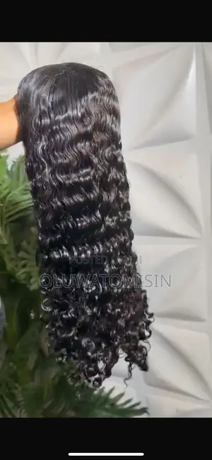 10-Inch Pixie Curls