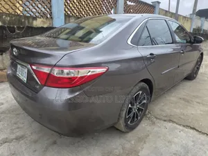Toyota Camry 2016 Gray