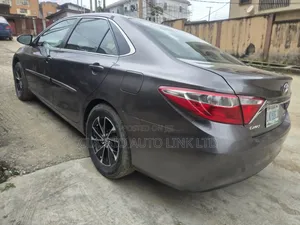 Toyota Camry 2016 Gray