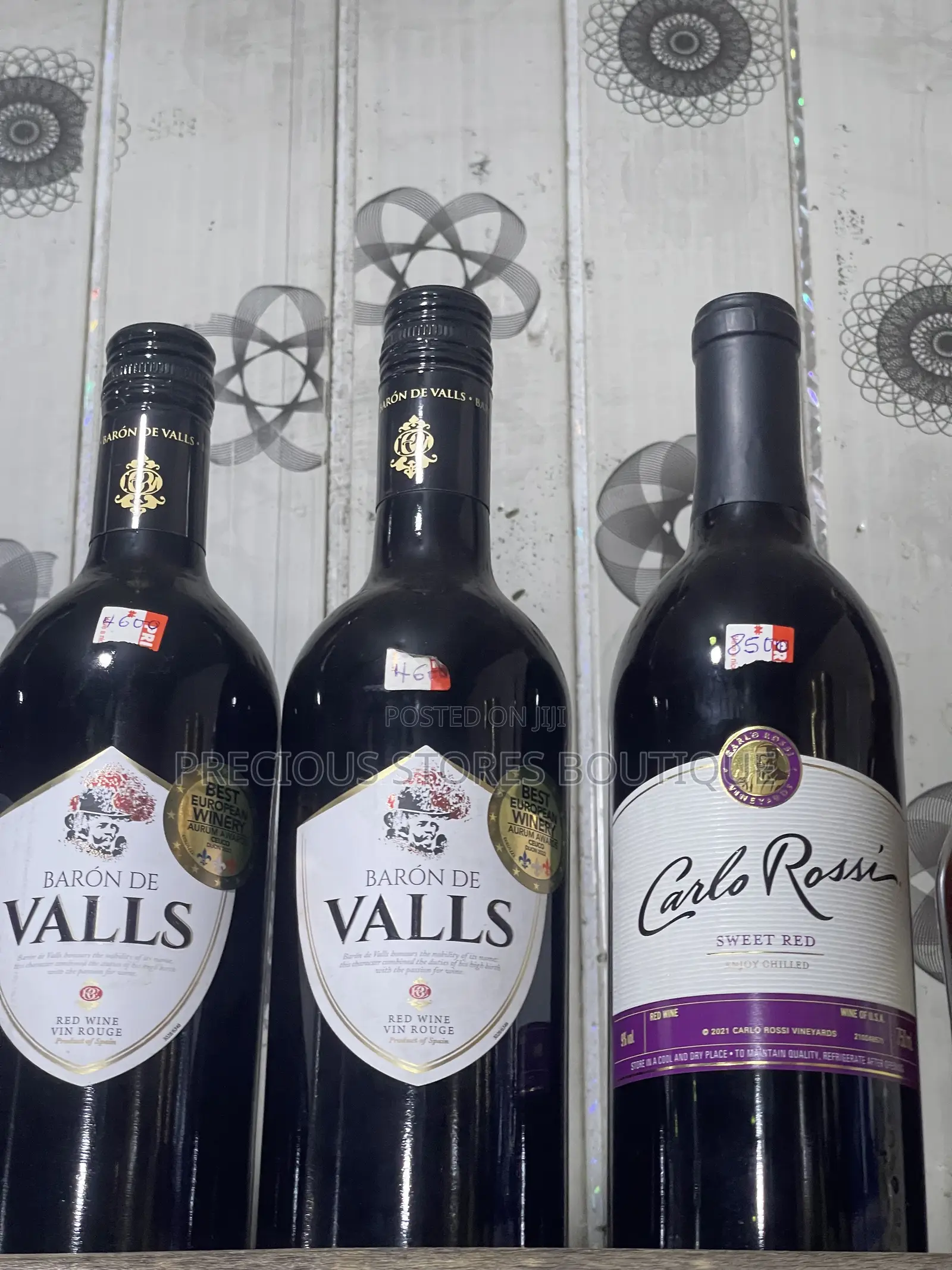 Alcholic and Non Alcoholic Drinks Available.