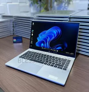 Laptop HP EliteBook 830 G8 8GB Intel Core i7 SSD 256GB