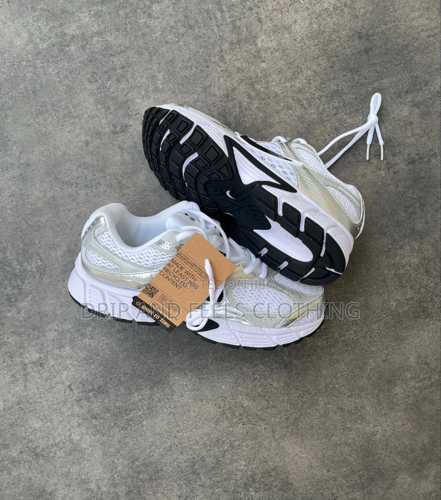 Nike V5 RNR Sneakers