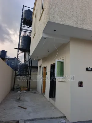 3bdrm Duplex in Gbagada Phase One for sale