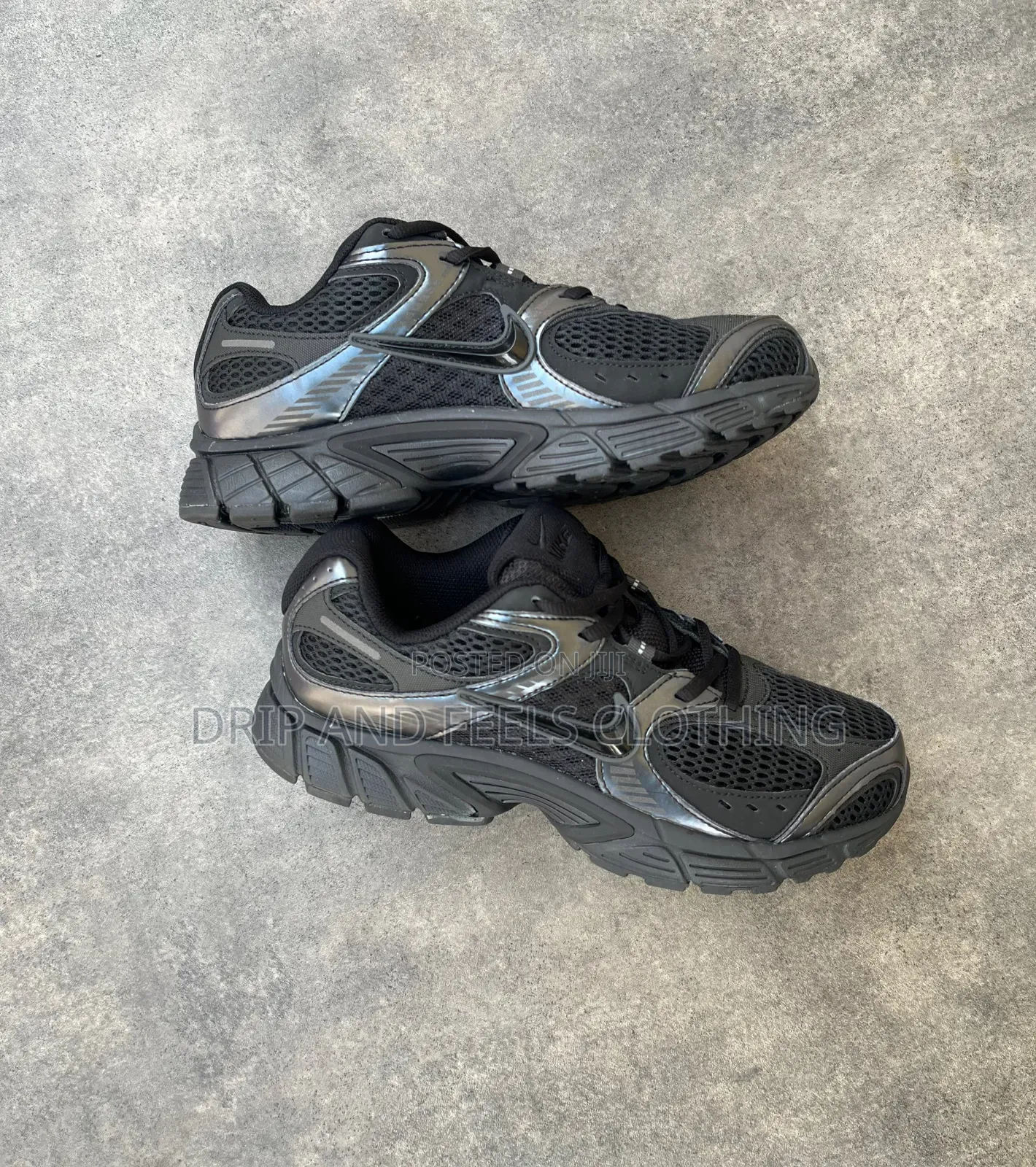 Nike V5 RNR Sneakers