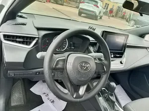 Toyota Corolla 2022 White
