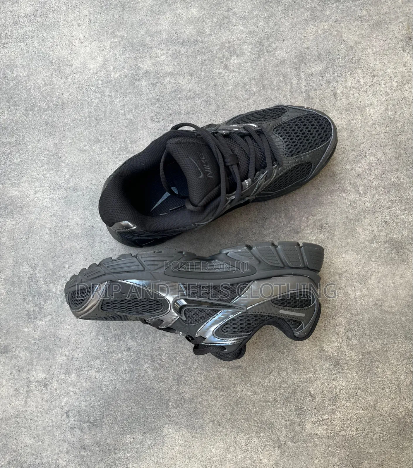 Nike V5 RNR Sneakers