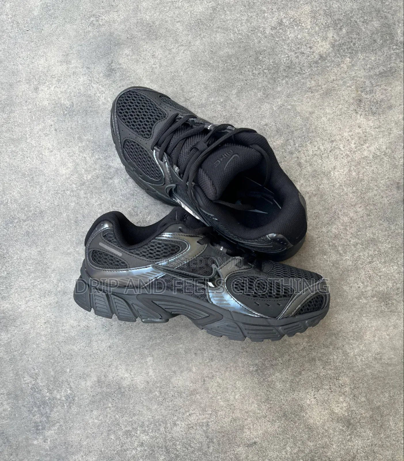 Nike V5 RNR Sneakers