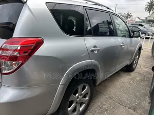 Toyota RAV4 Limited 2009 Silver