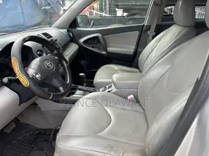 Toyota RAV4 Limited 2009 Silver