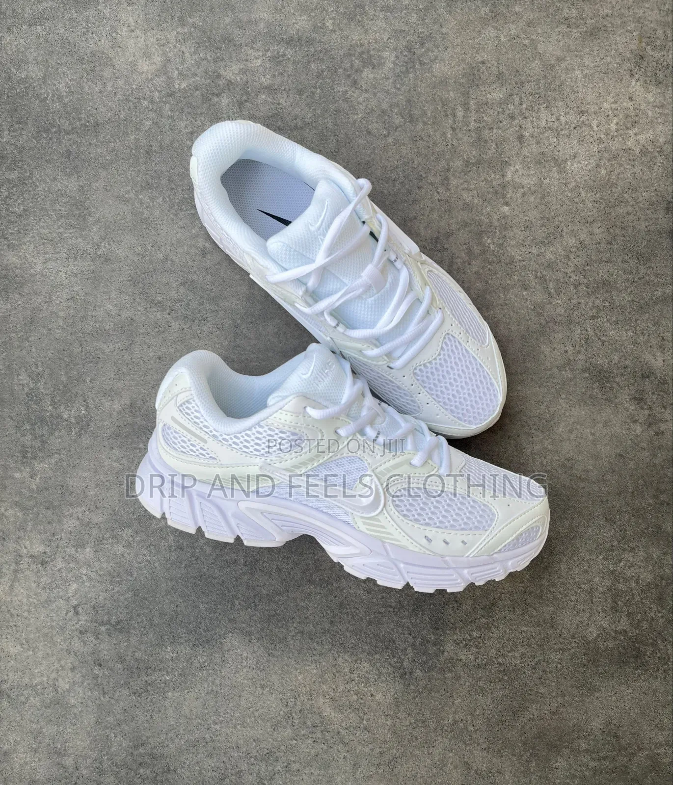 Nike V5 RNR Sneakers