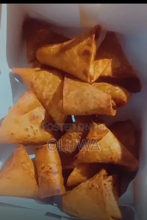 Buns, Meatpie,