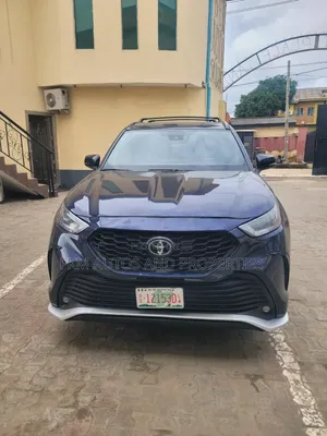 Toyota Highlander 2023 Blue