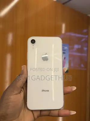 Apple iPhone XR 64 GB White