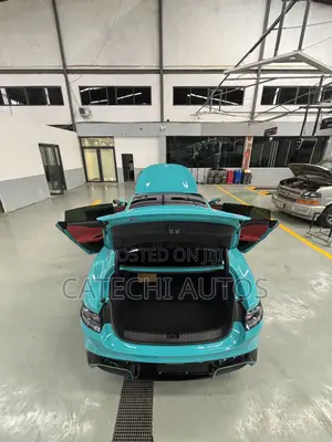 New Xiaomi SU7 2025 Teal