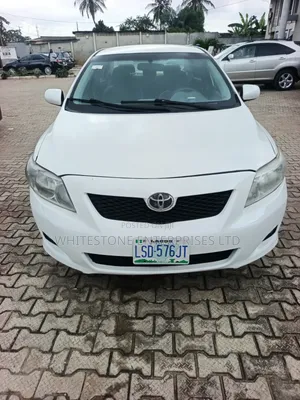 Toyota Corolla 2009 White