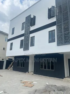 4bdrm Duplex in Jaihi Gilmore, Jahi for sale
