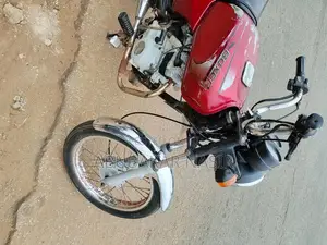 Bajaj Boxer 2015 Red