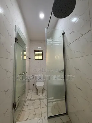 3bdrm Block of Flats in Akobo for rent