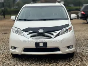Toyota Sienna Limited 7-Passenger 4dr Minivan (3.5L 6cyl 6A) 2014 White