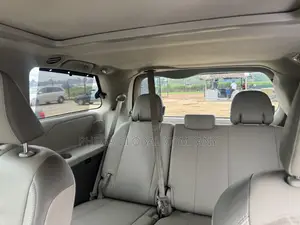 Toyota Sienna Limited 7-Passenger 4dr Minivan (3.5L 6cyl 6A) 2014 White