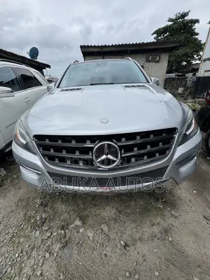 Mercedes-Benz M Class ML350 4MATIC 4dr SUV AWD (3.5L 6cyl 7A) 2015 Silver 