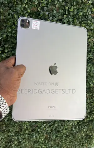 Apple iPad Pro 12.9 (2022) 256 GB