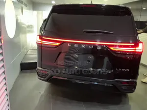 Lexus IS 2025 Black