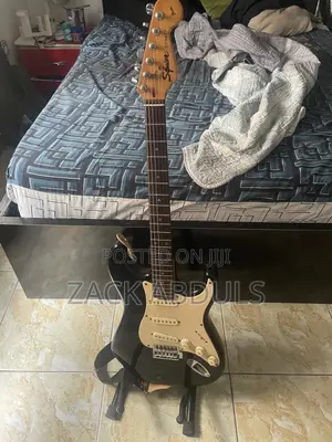 Squiet Strat Fender Electric Guitar