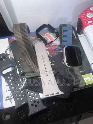 Apple Watch Series 7gps With 5 Different Original Straps