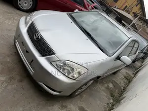 Toyota Corolla Verso 2003 Silver