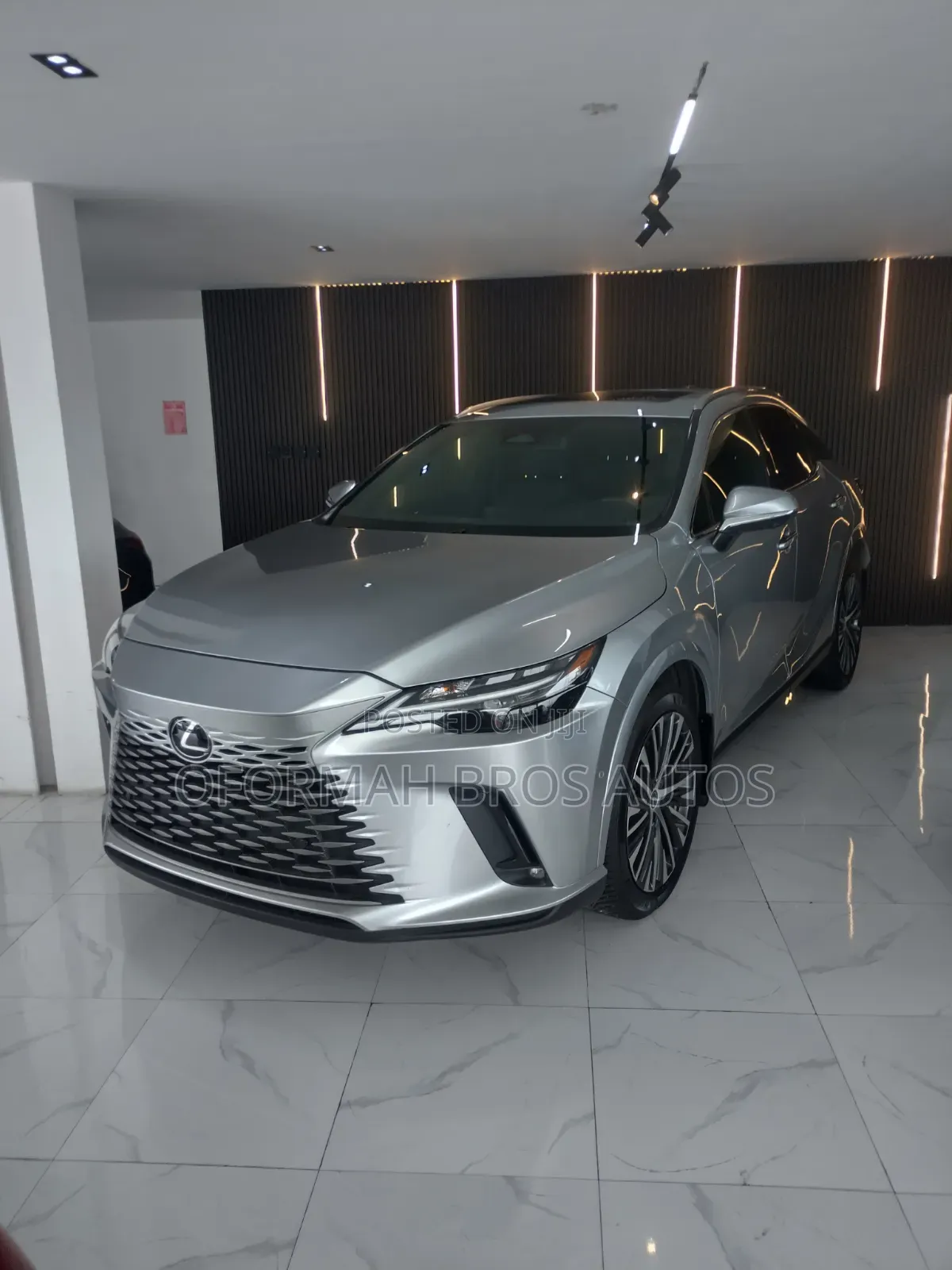 Lexus RX 2025 Silver