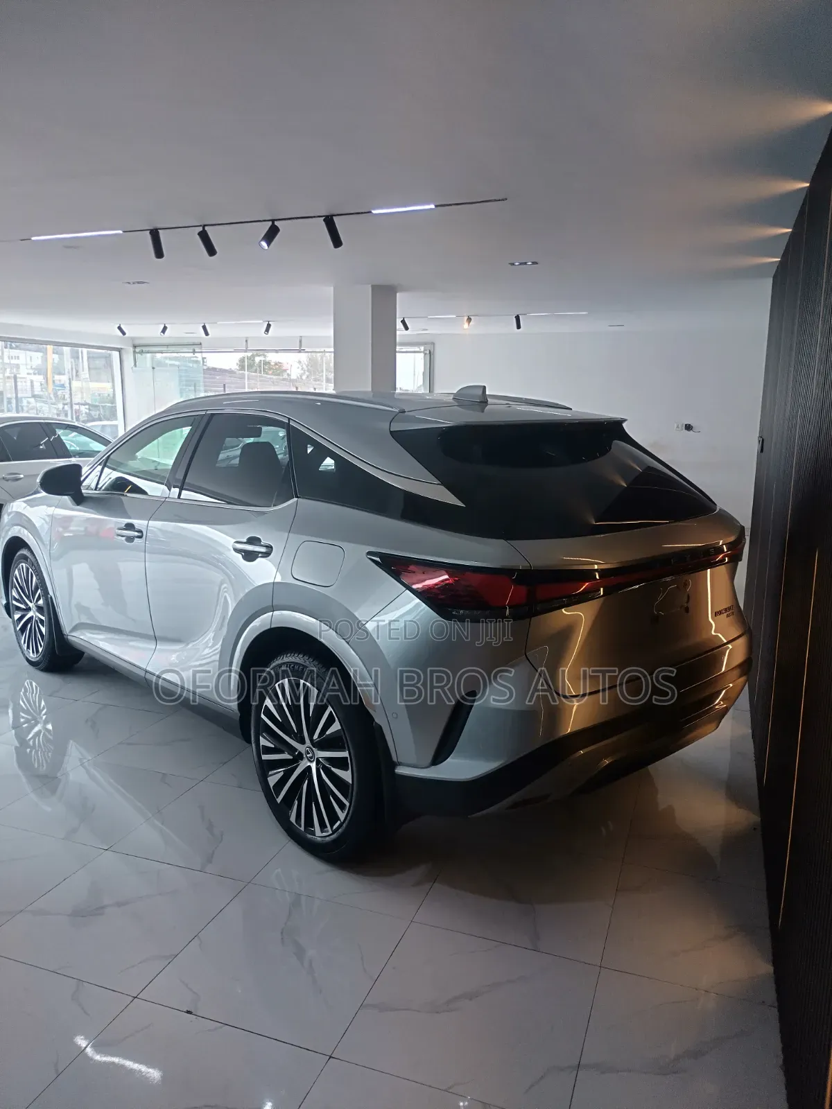 Lexus RX 2025 Silver